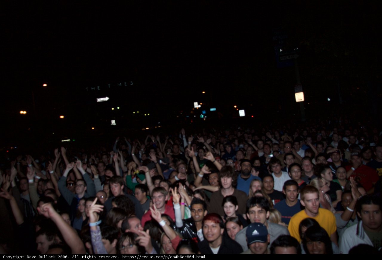Nighttime concert gets the crowd moving