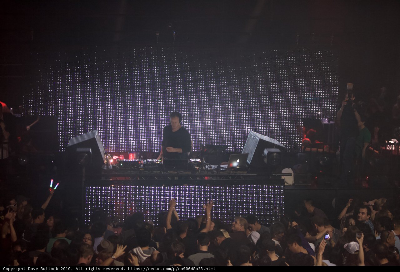 Electric Vibes at Sasha Concert