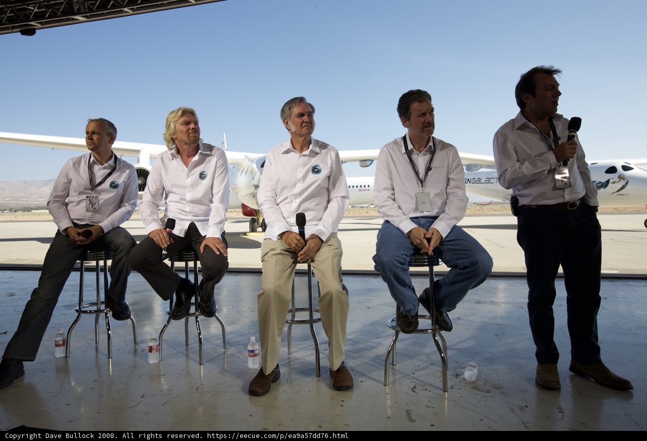 The Four Pilots of White Knight Two