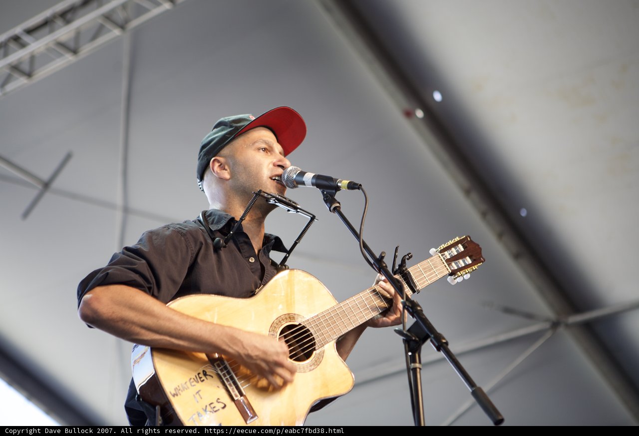 Tom Morello Rocks Coachella with His Acoustic Guitar