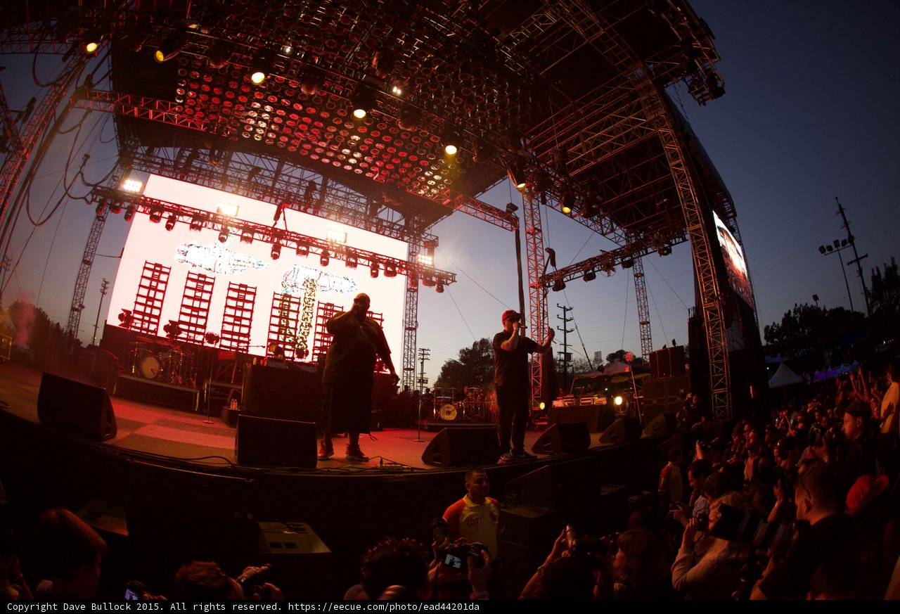Stage Wide with Crowd