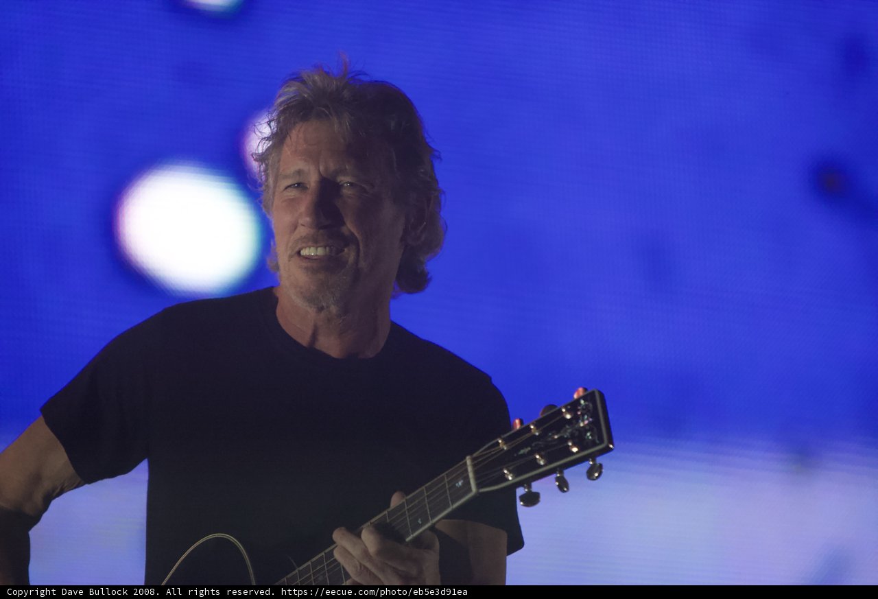 Roger Waters' Acoustic Performance