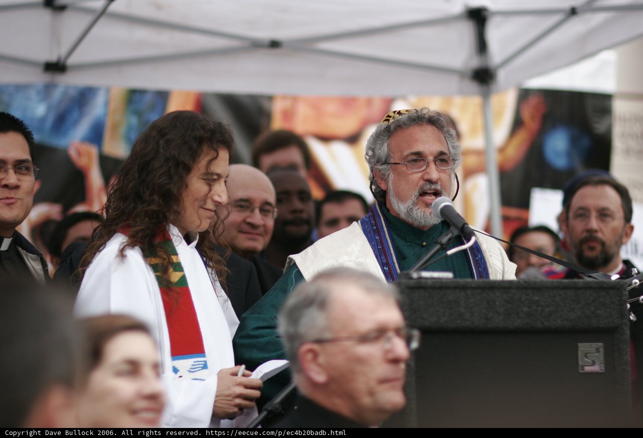 The Speaker in White