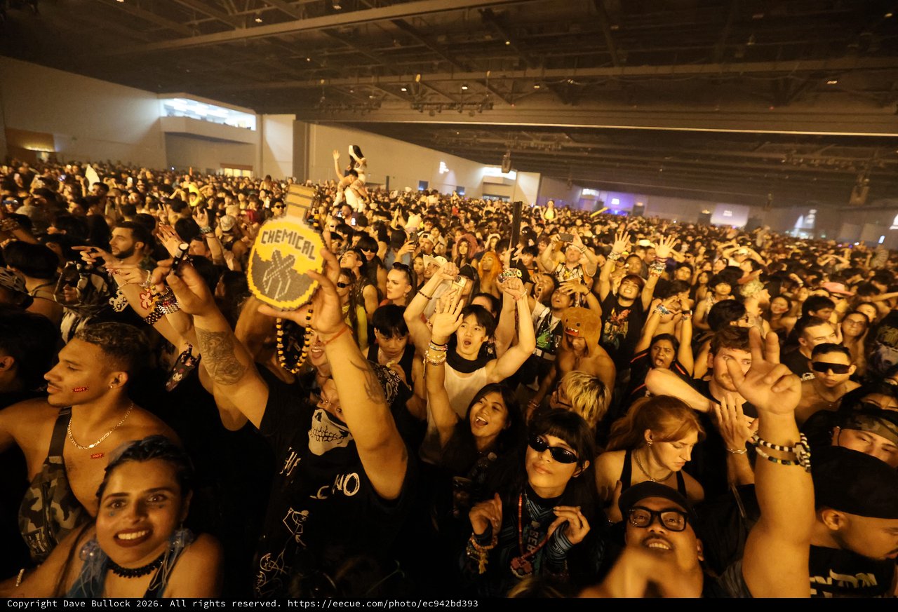 Massive Crowd Energy at Wobbleland 2026 Festival