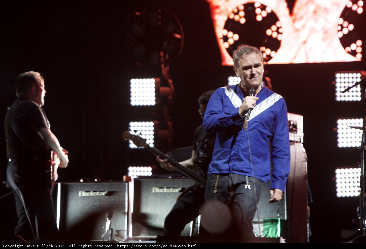 Morrissey Singing Guitarist Telecaster Bassist LED Panels Italian Flag Blackstar Red Screen