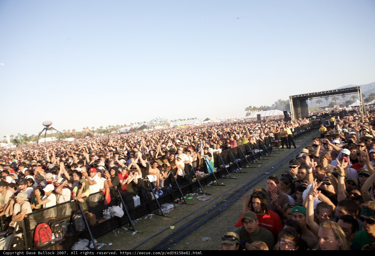 Massive Crowd at 2007 Coachella Sunday Concert