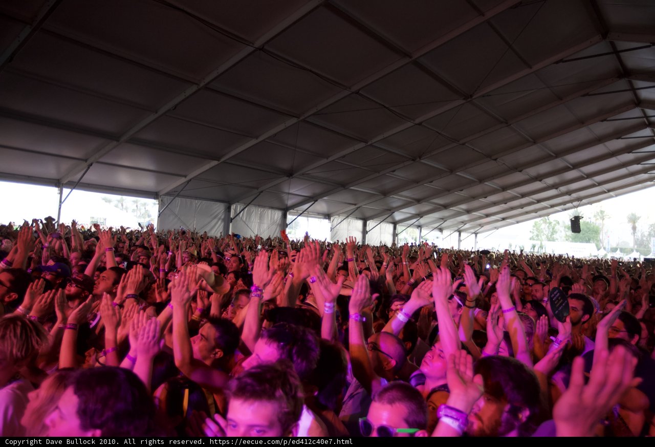 Coachella Crowd Goes Wild!