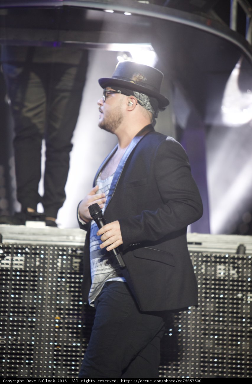 Solo Performance in Formal Wear