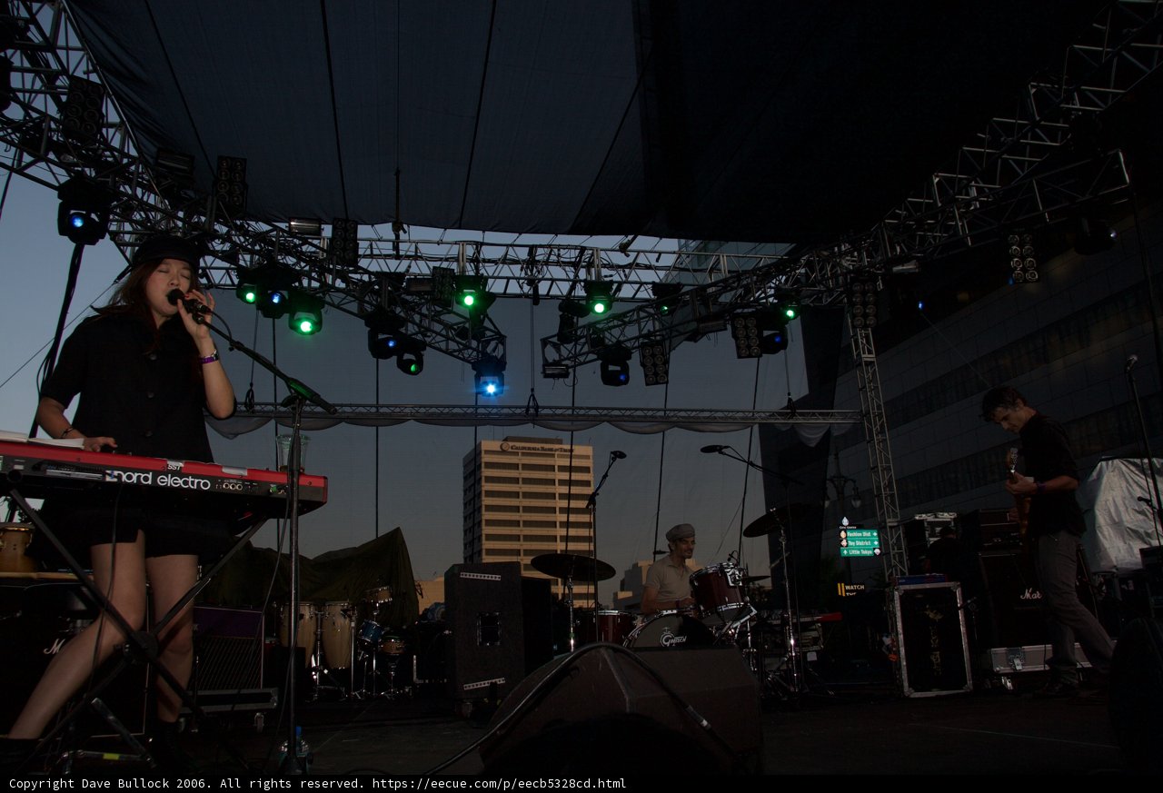 Kazu Makino Rocks the Stage