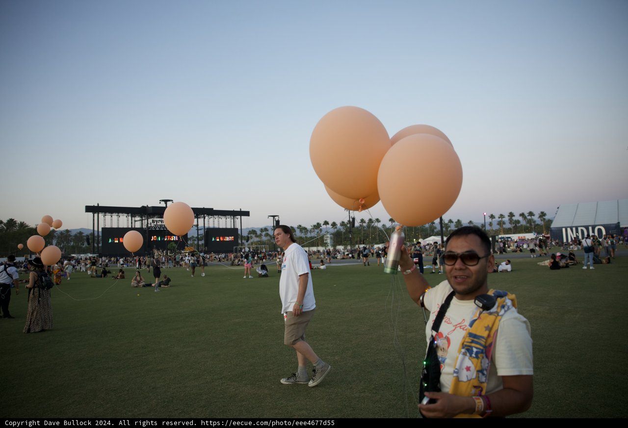 Festival Vibes: Balloons and Beats at Coachella 2024