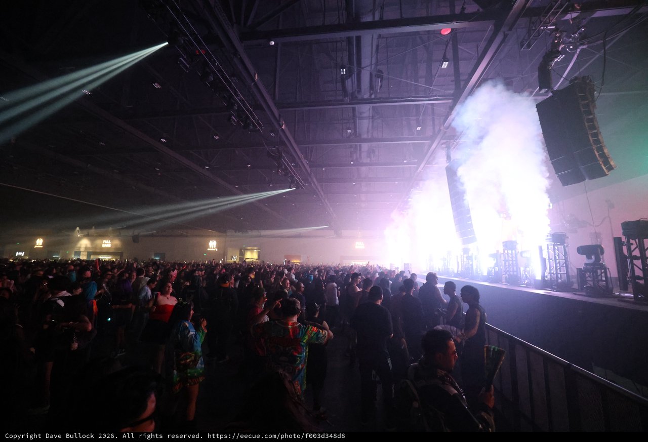 Massive Crowd Erupts at Wobbleland 2026 EDM Festival