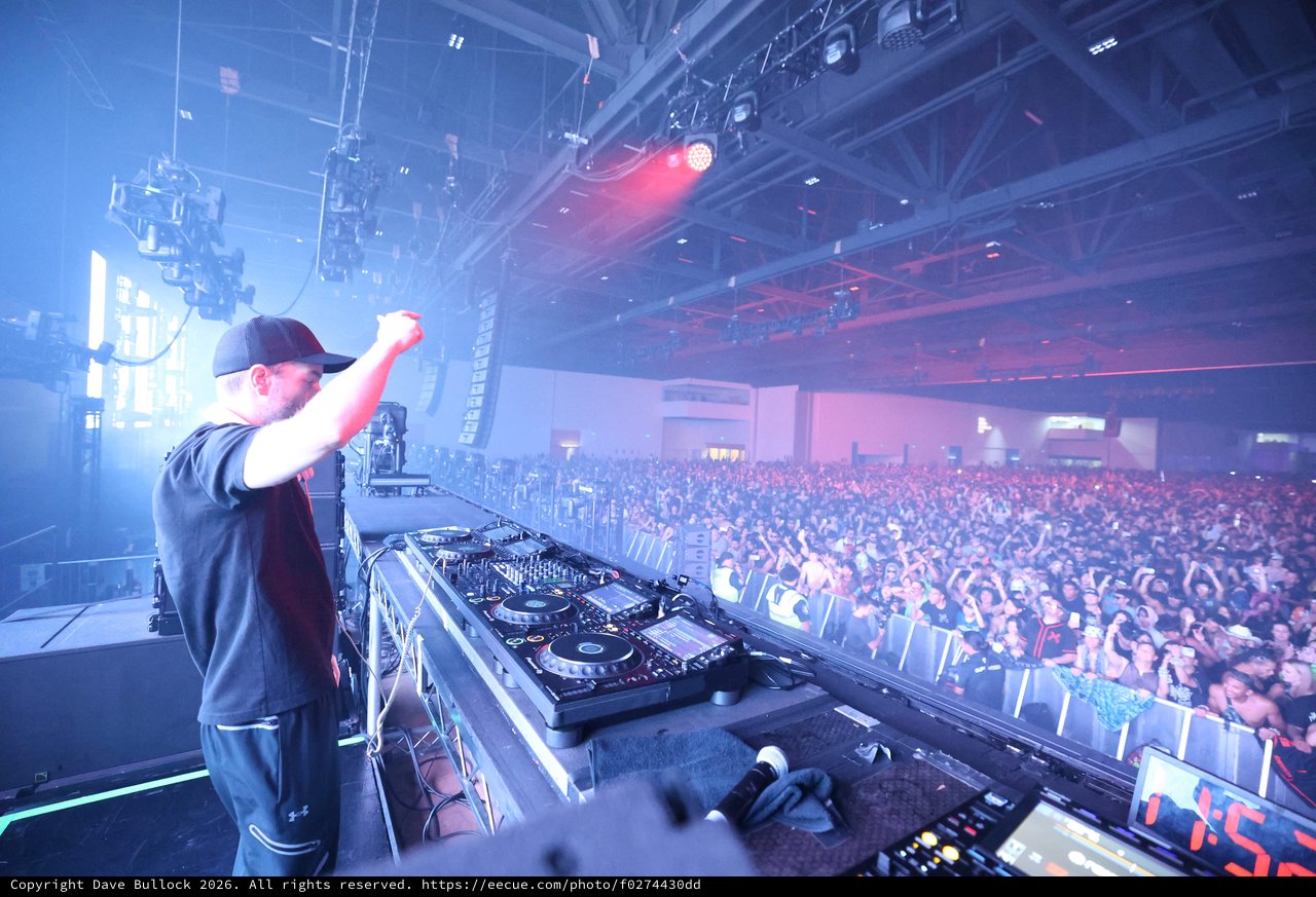 DJ Commands Massive Indoor Festival Crowd at Wobbleland