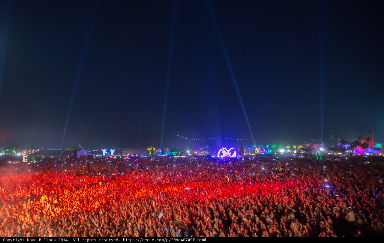 Main Stage Crowd in Red