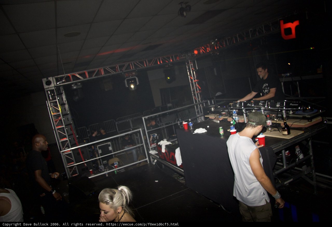 DJ MC Q Brings the House Down