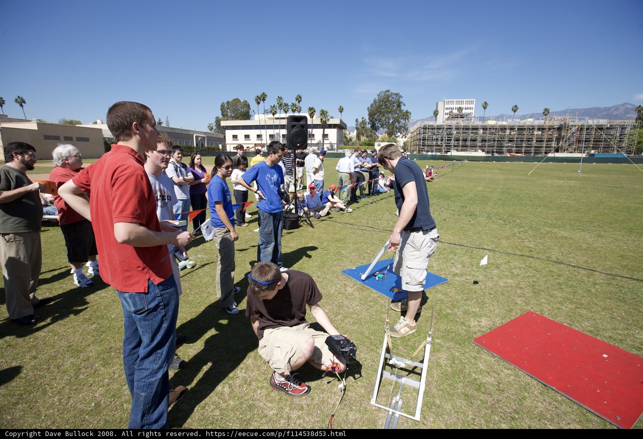 Frisbee Fun at the Caltech Engineering Competition