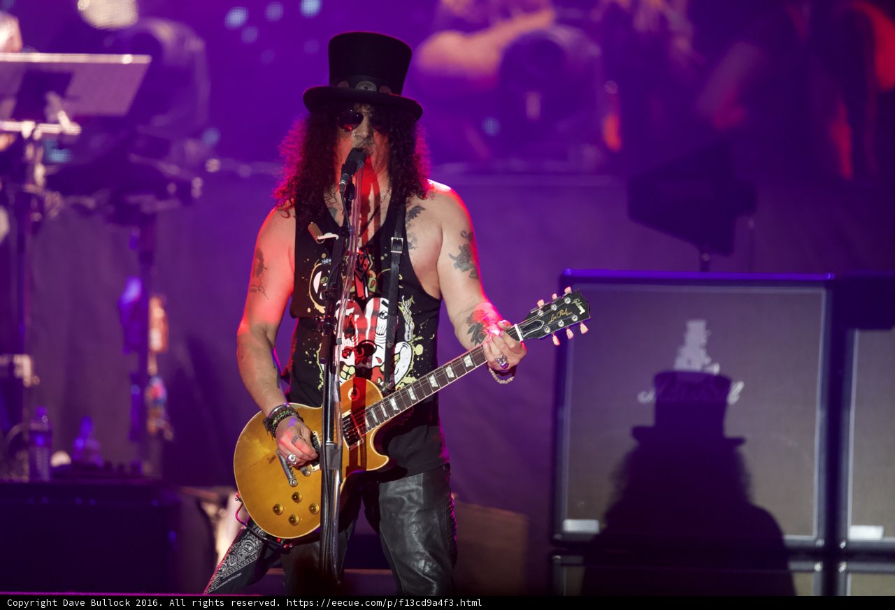 Slash Rocks Atlanta with Guns N Roses in 2013