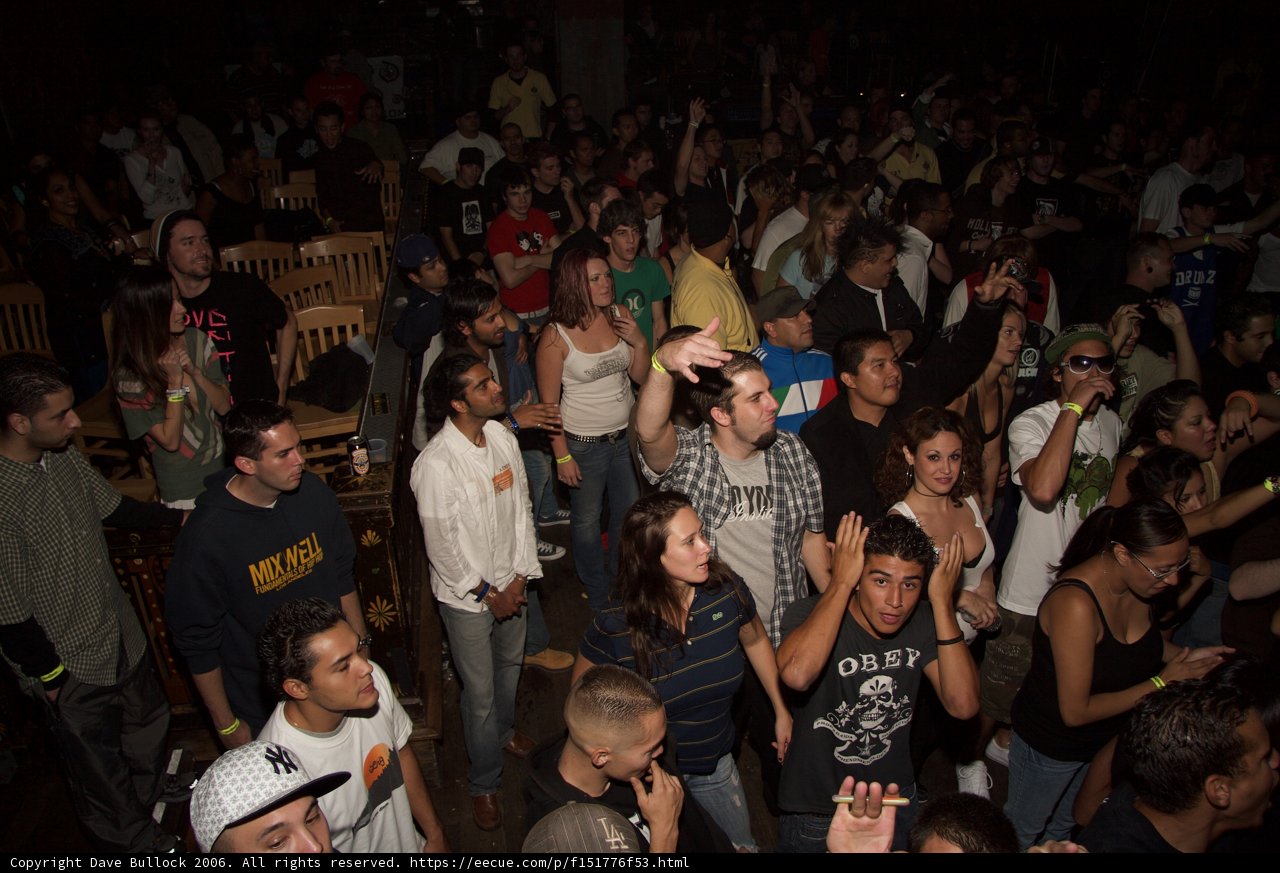 DJ Sneak Rocks Urban Club