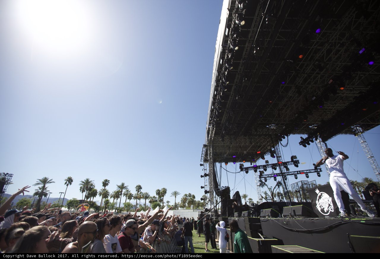 Crowds go wild at Coachella 2017