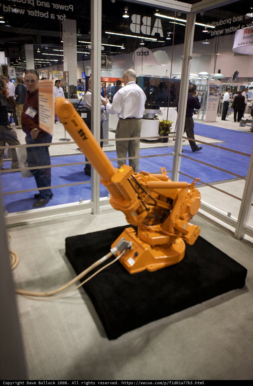 The Giant Robot at the Robot Automation Show