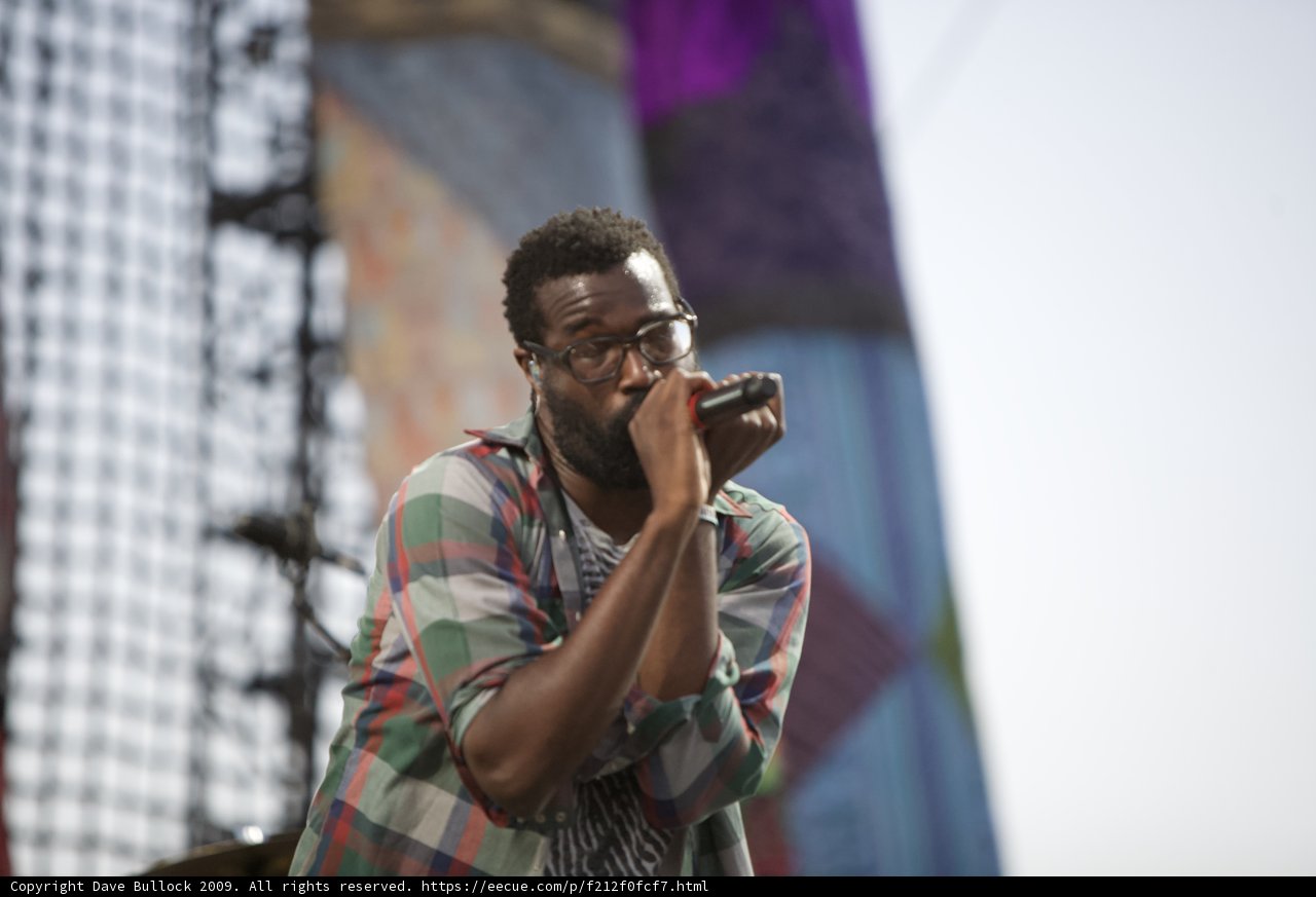 Tunde Adebimpe's Captivating Solo Performance at Coachella 2009