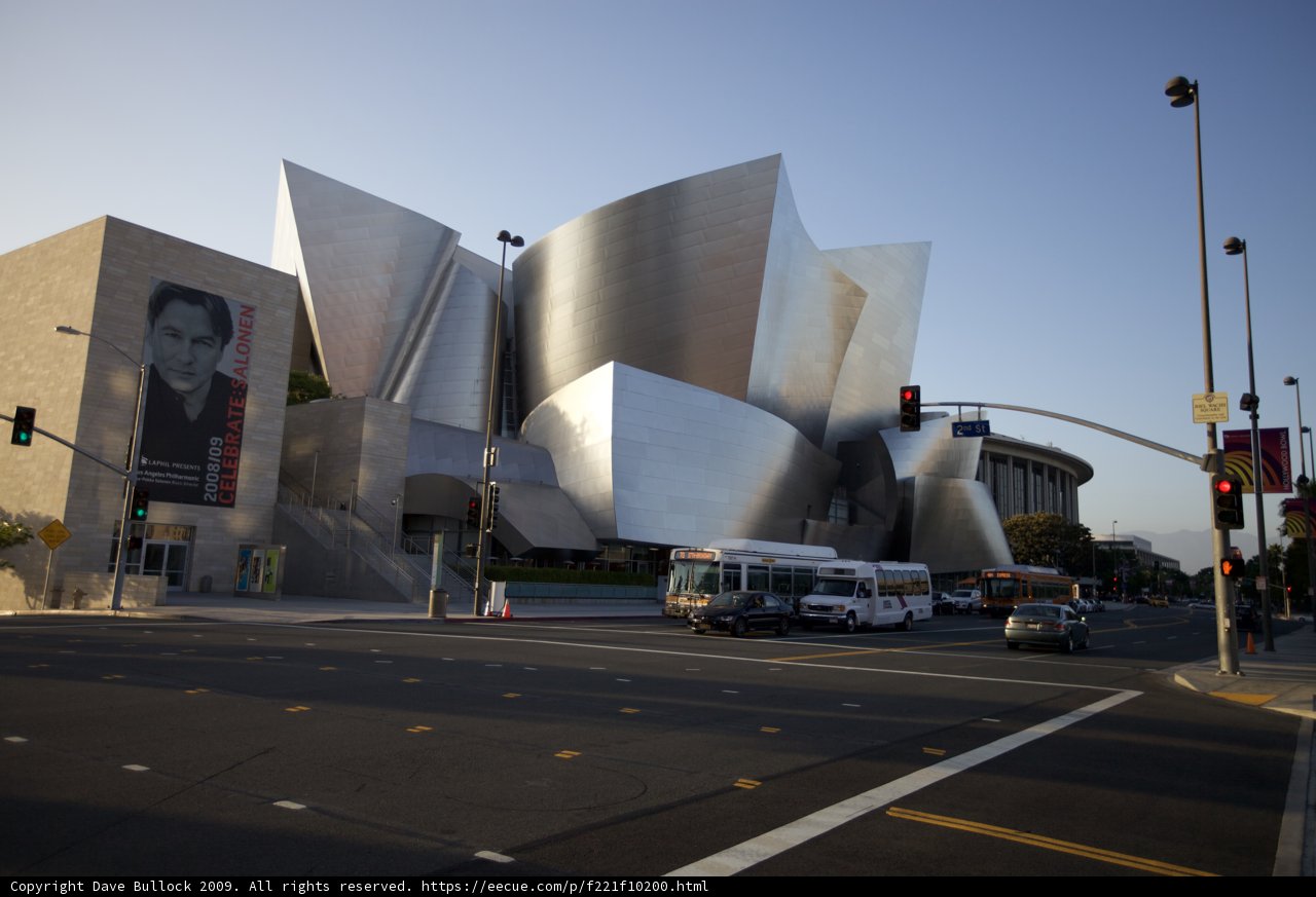 Silver Architecture in the Metropolis