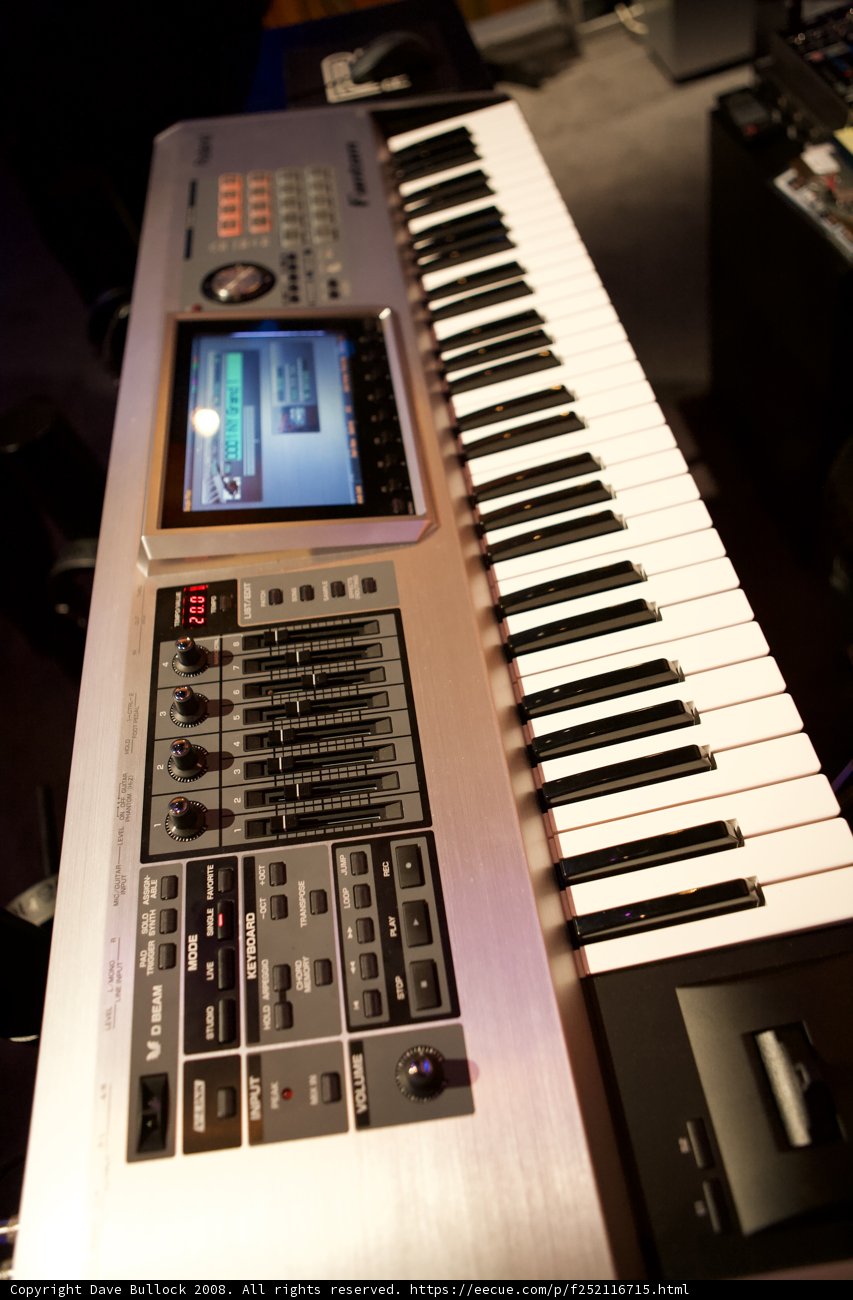 Yamaha RX-7 Digital Keyboard Takes Center Stage