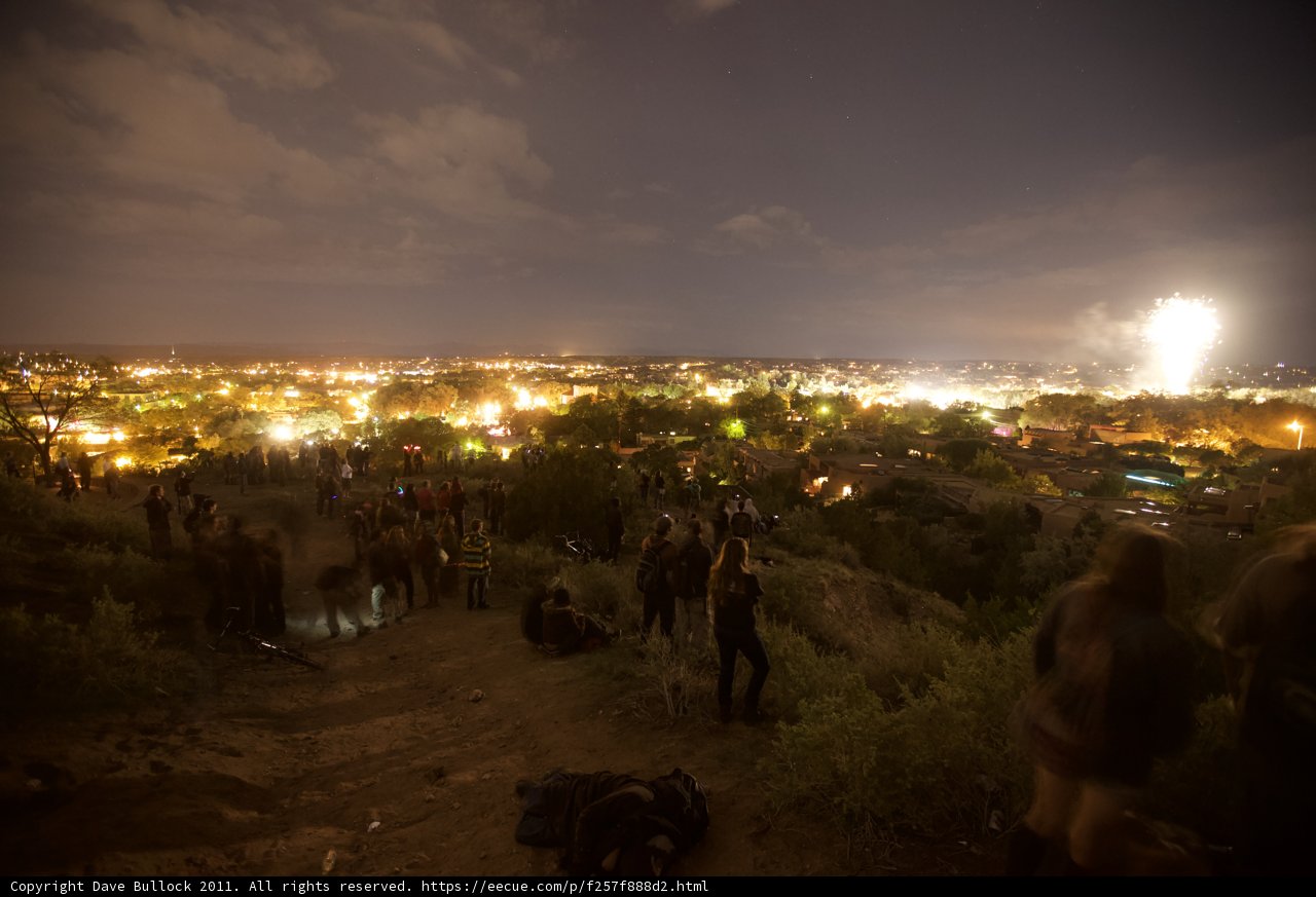 Fireworks light up the Santa Fe sky
