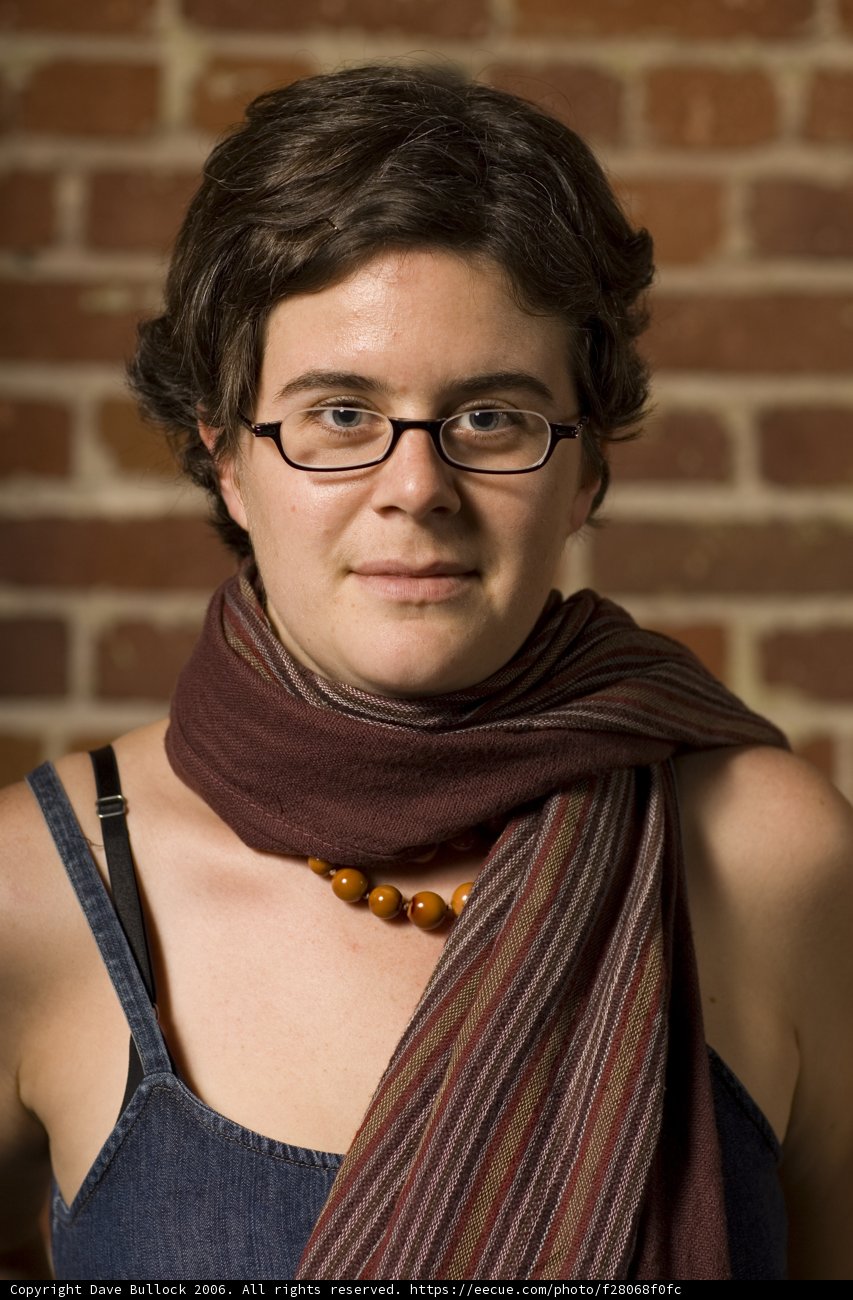 Joellen Easton