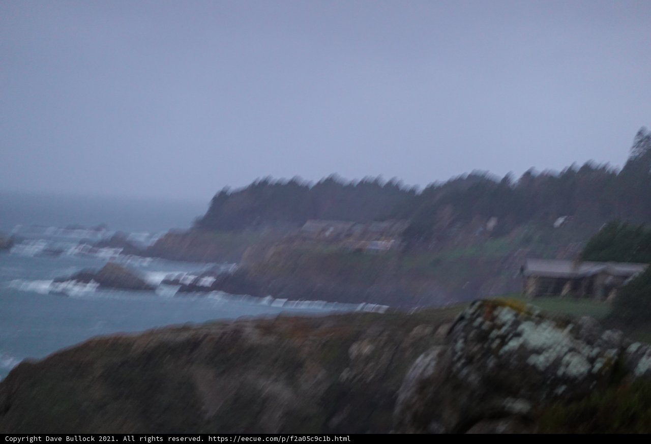 Cliffside View of the Majestic Pacific Ocean