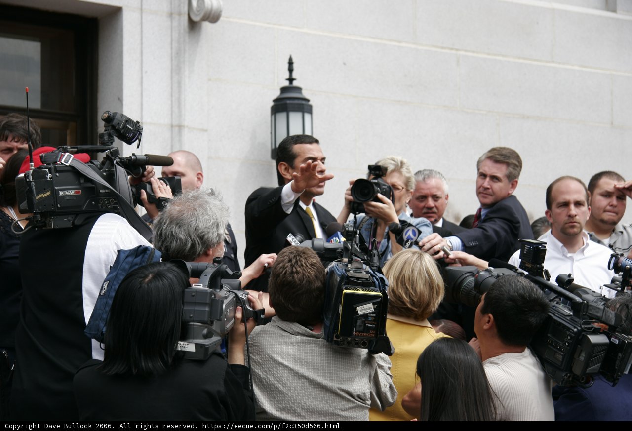 Mayor Antonio Villaraigosa Speaks to the Press