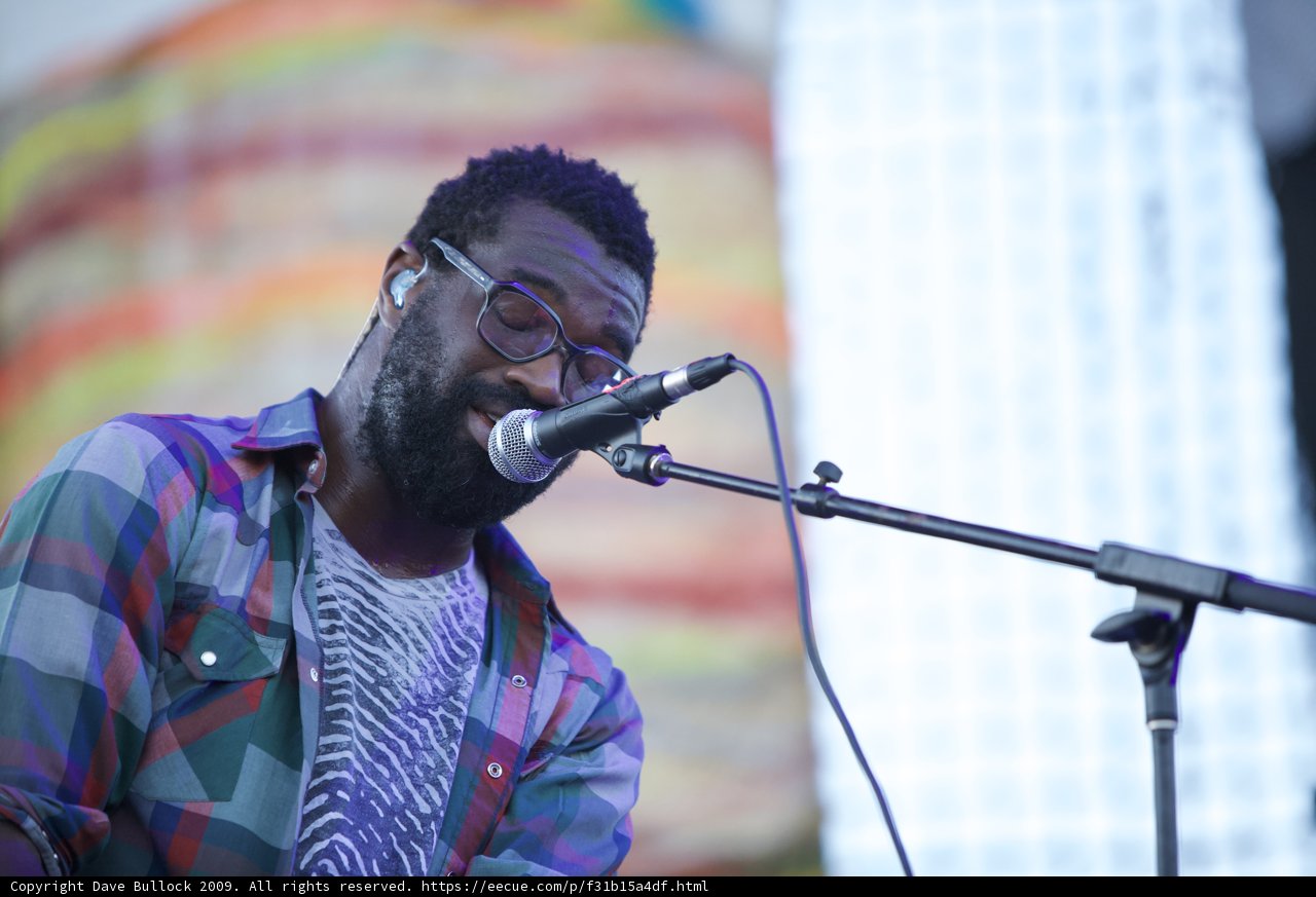 Tunde Adebimpe's Electrifying Solo Performance at Coachella 2009