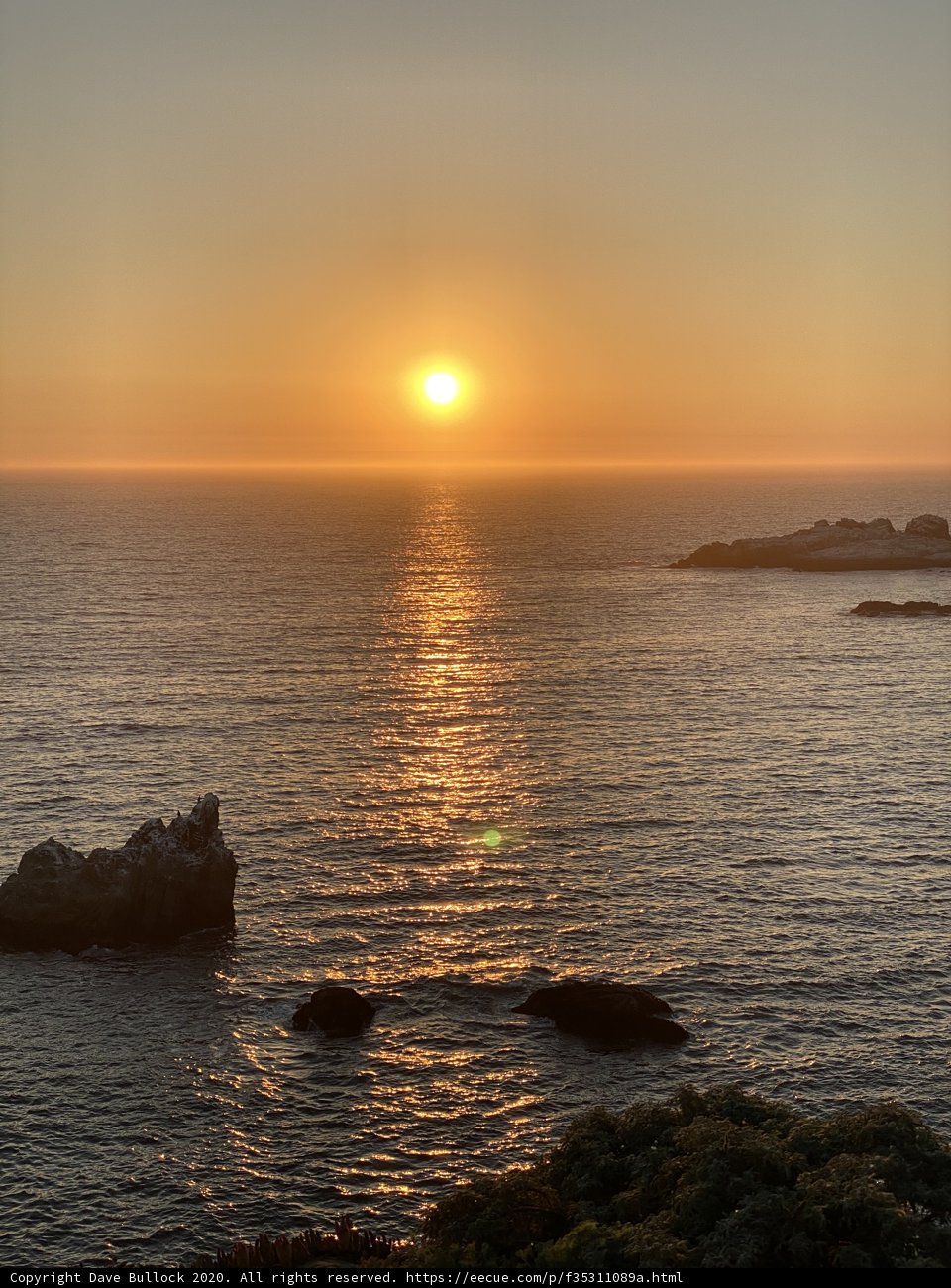 Radiant Sunset over the Sparkling Ocean