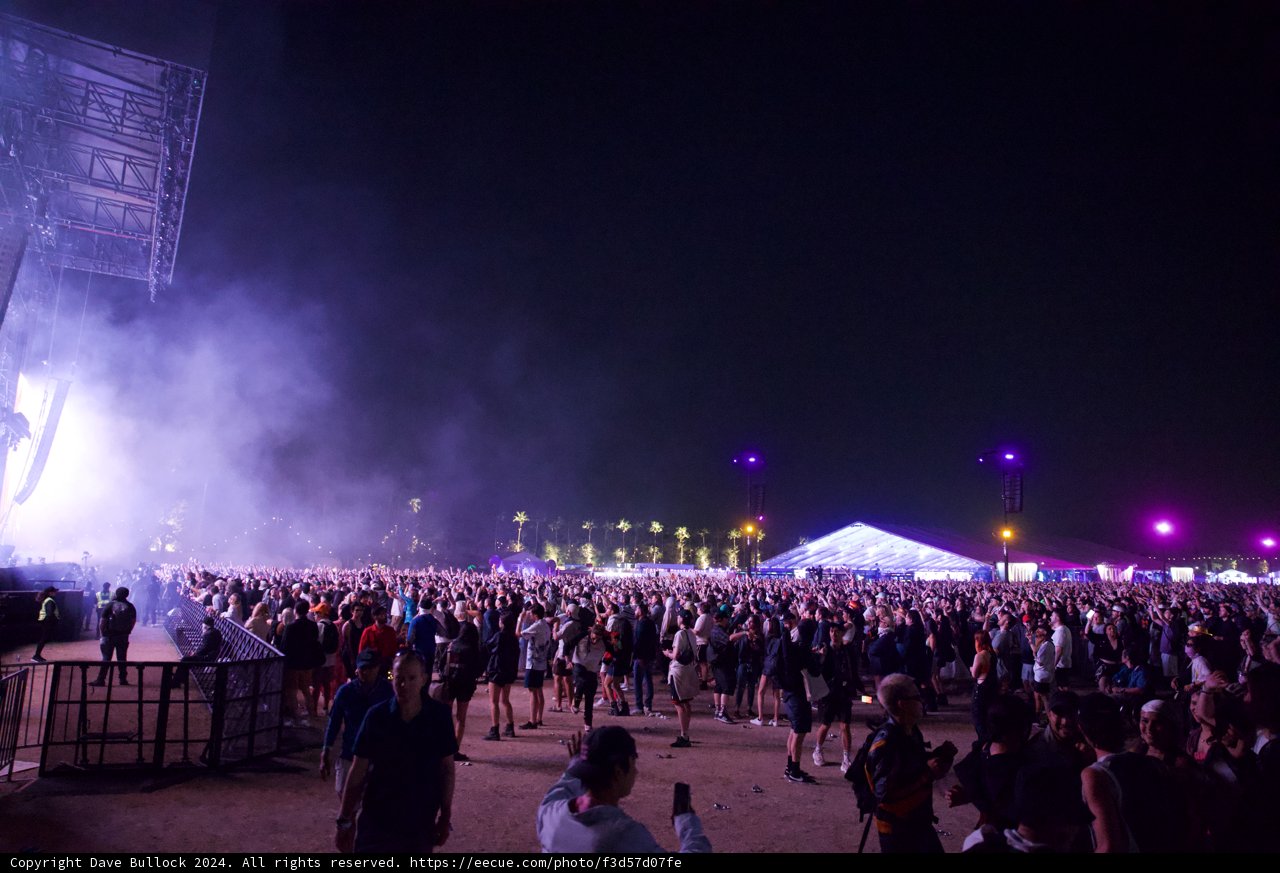 Electric Vibes at Coachella 2024: A Night Under Neon Lights