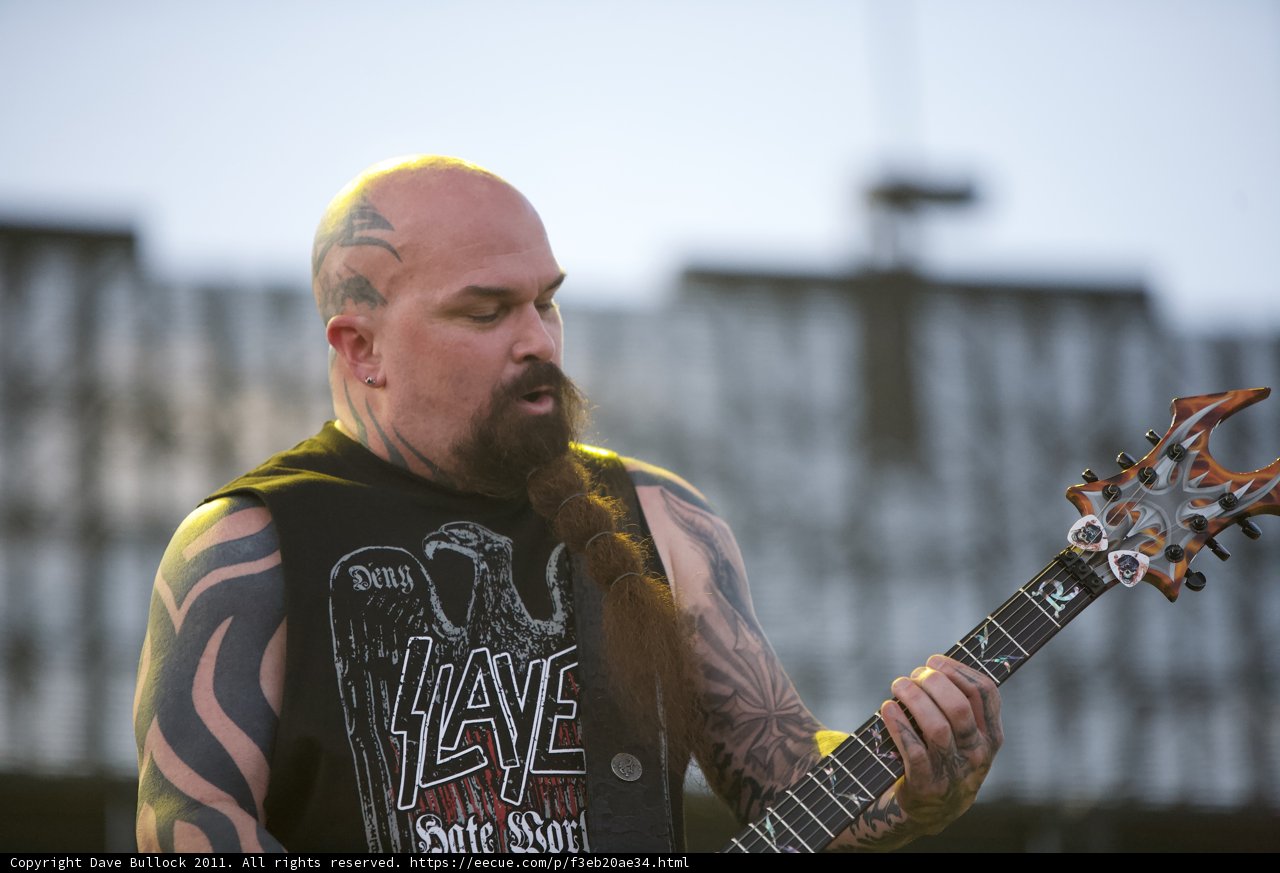 Kerry King shredding at Big Four Festival