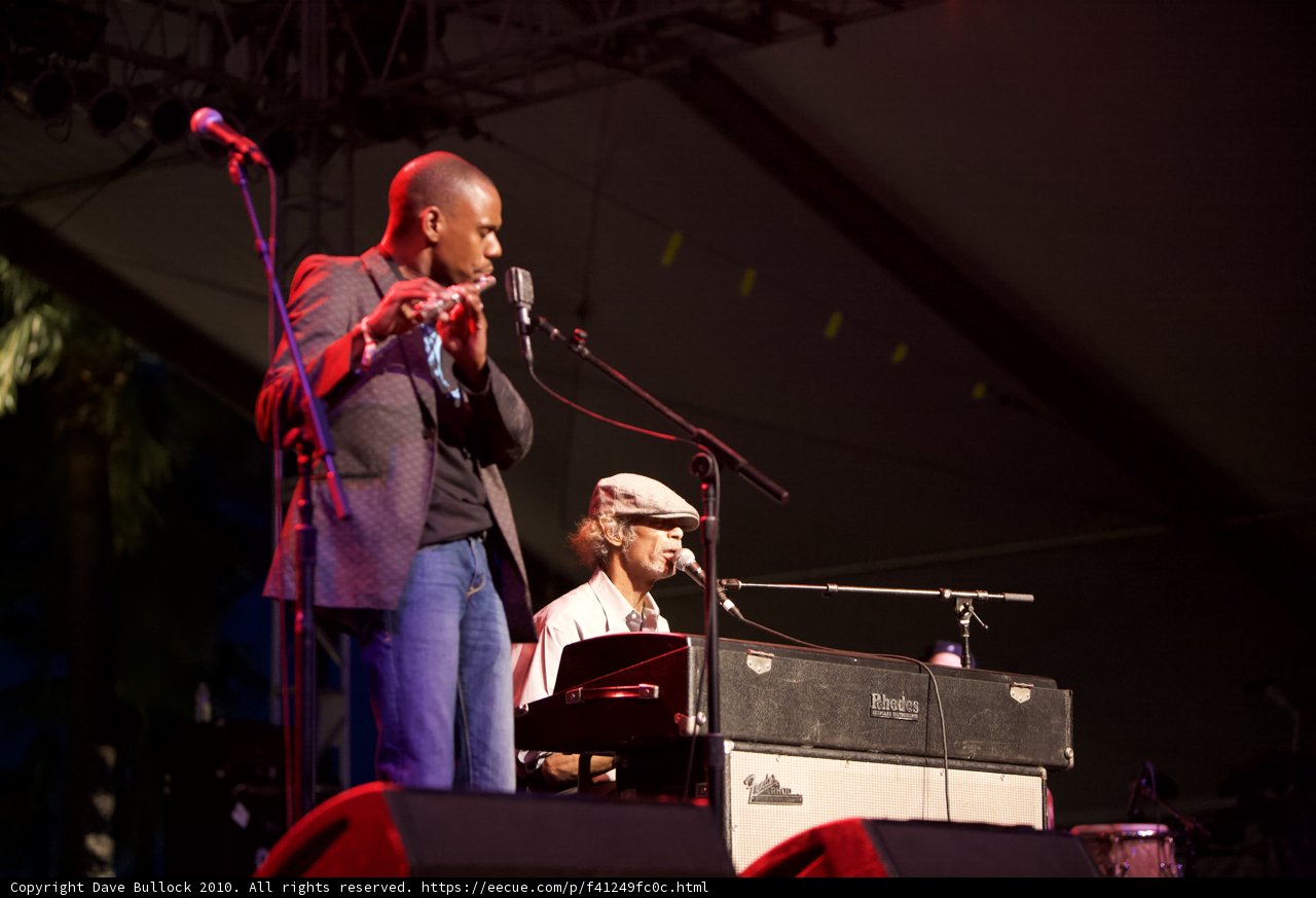 Jamming with Junior Marvin