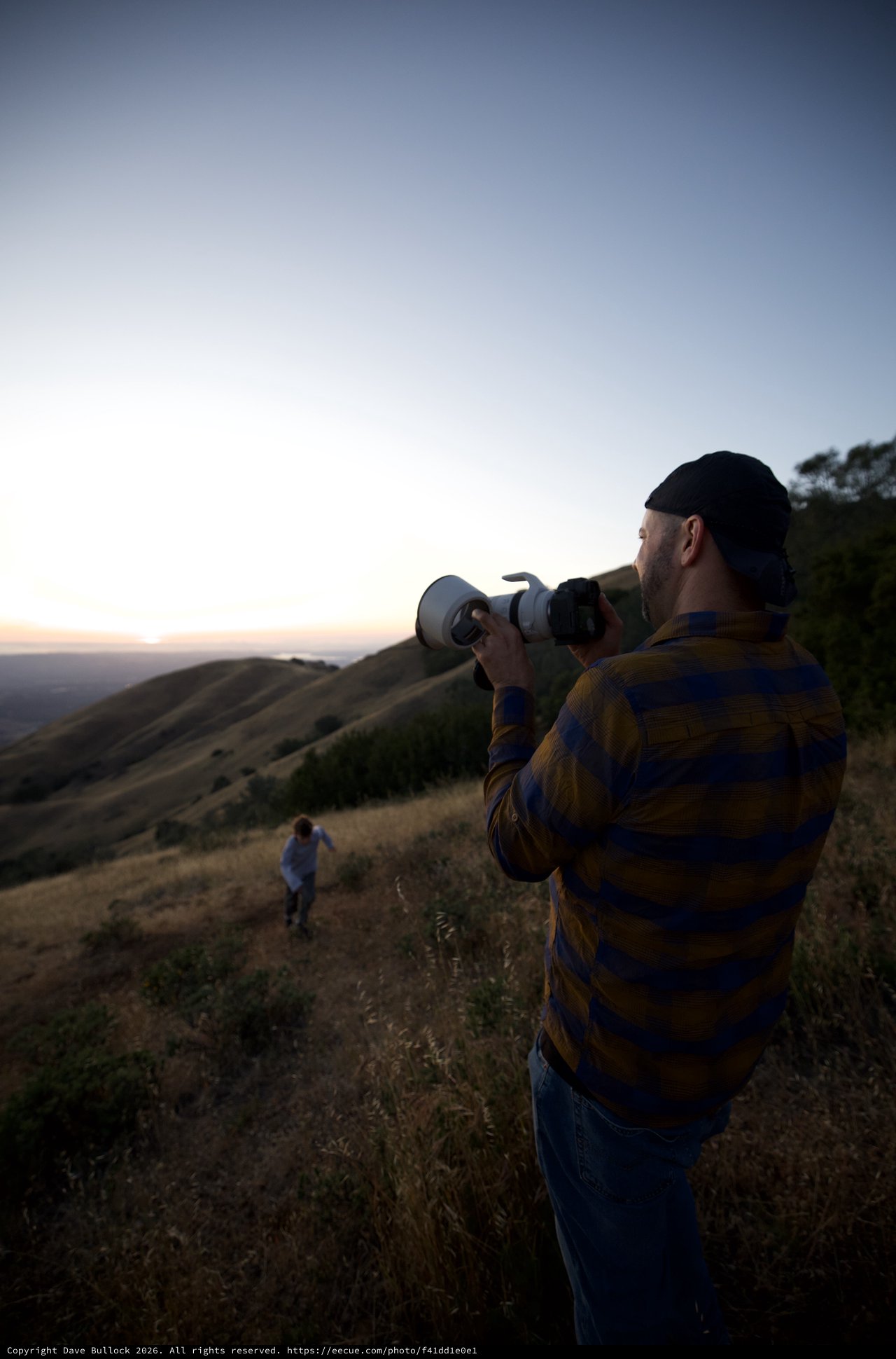 Photographer Captures Sunset Over Golden Hills at Dusk
