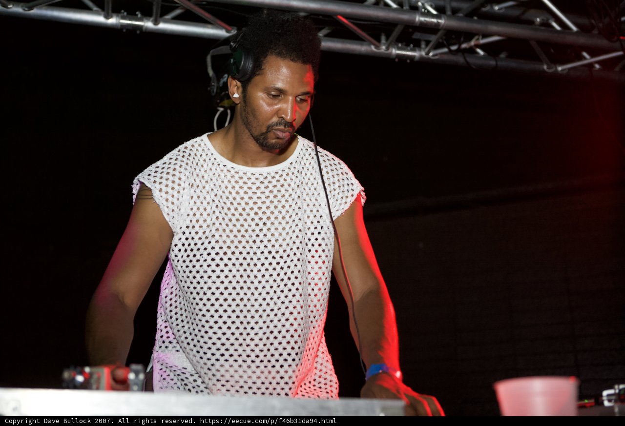 Spinning the Groove