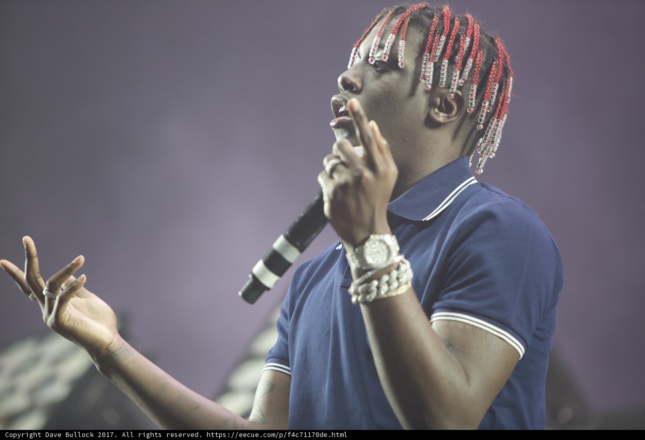 Lil Yachty rocks the stage with his fiery hair