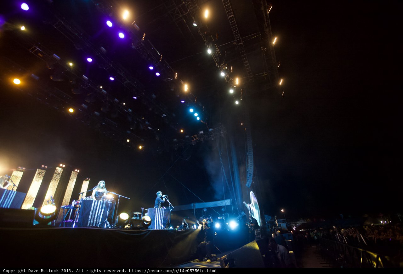 Jenny Lewis and her band electrify the Coachella stage