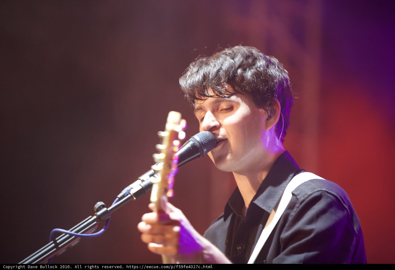 Ezra Koenig's Electrifying Solo Performance