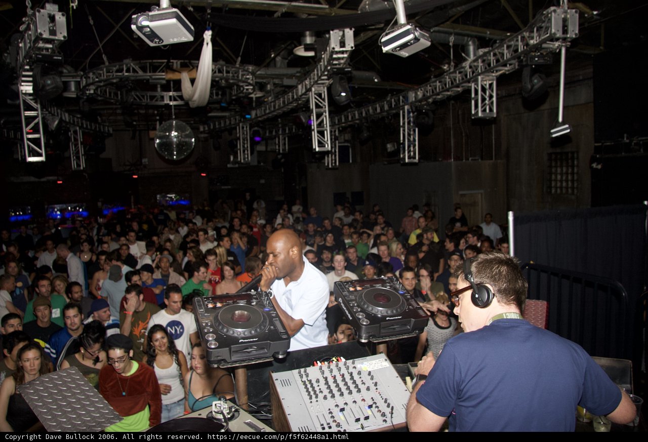 Funky Crowd at Funktion London Electricity Disk 1 Performance