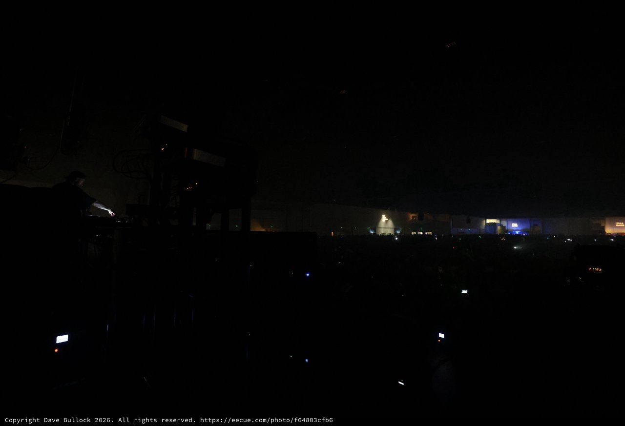 Vast Dark Crowd at Wobbleland Festival Night