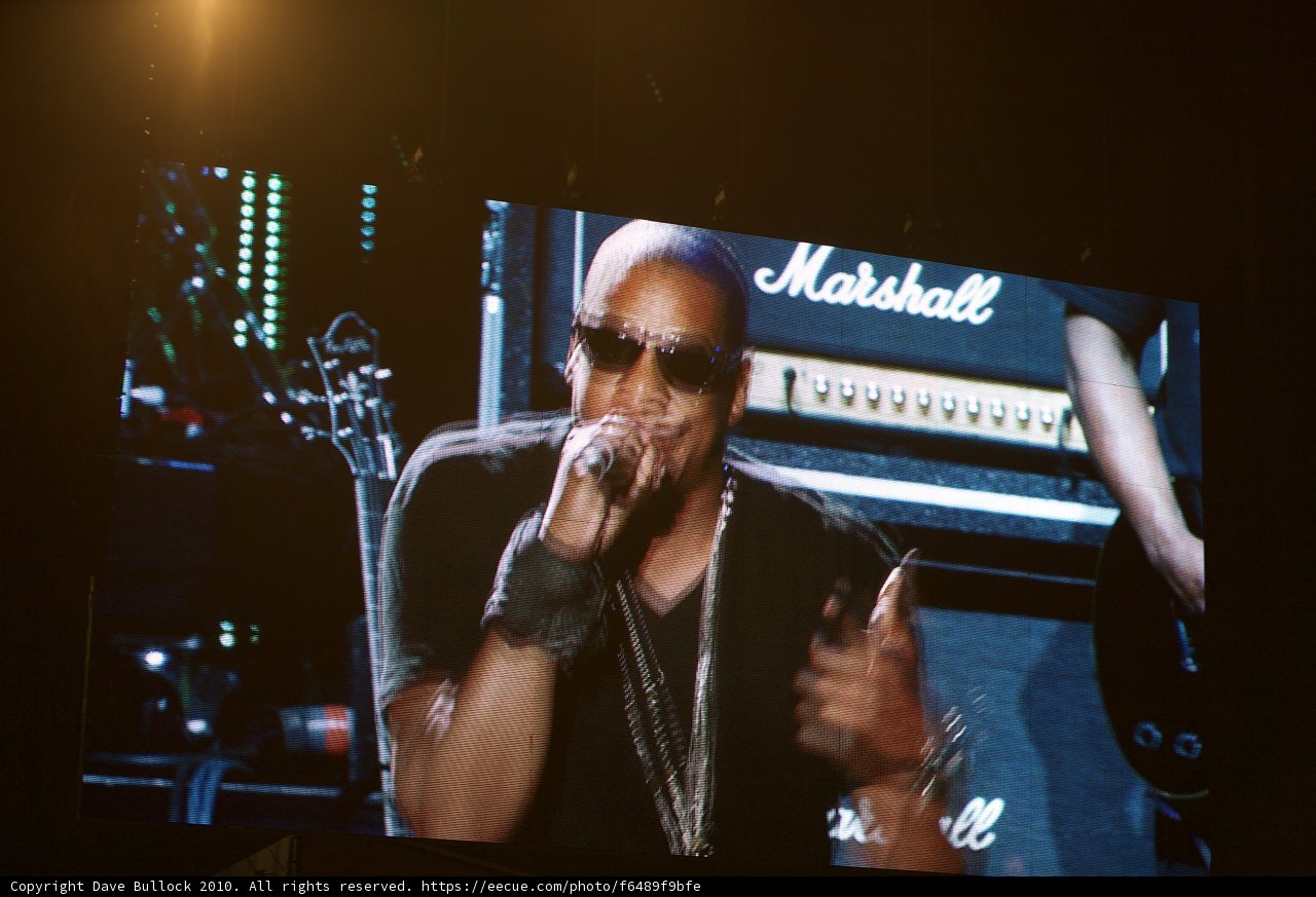 The Entertainer Takes the Stage