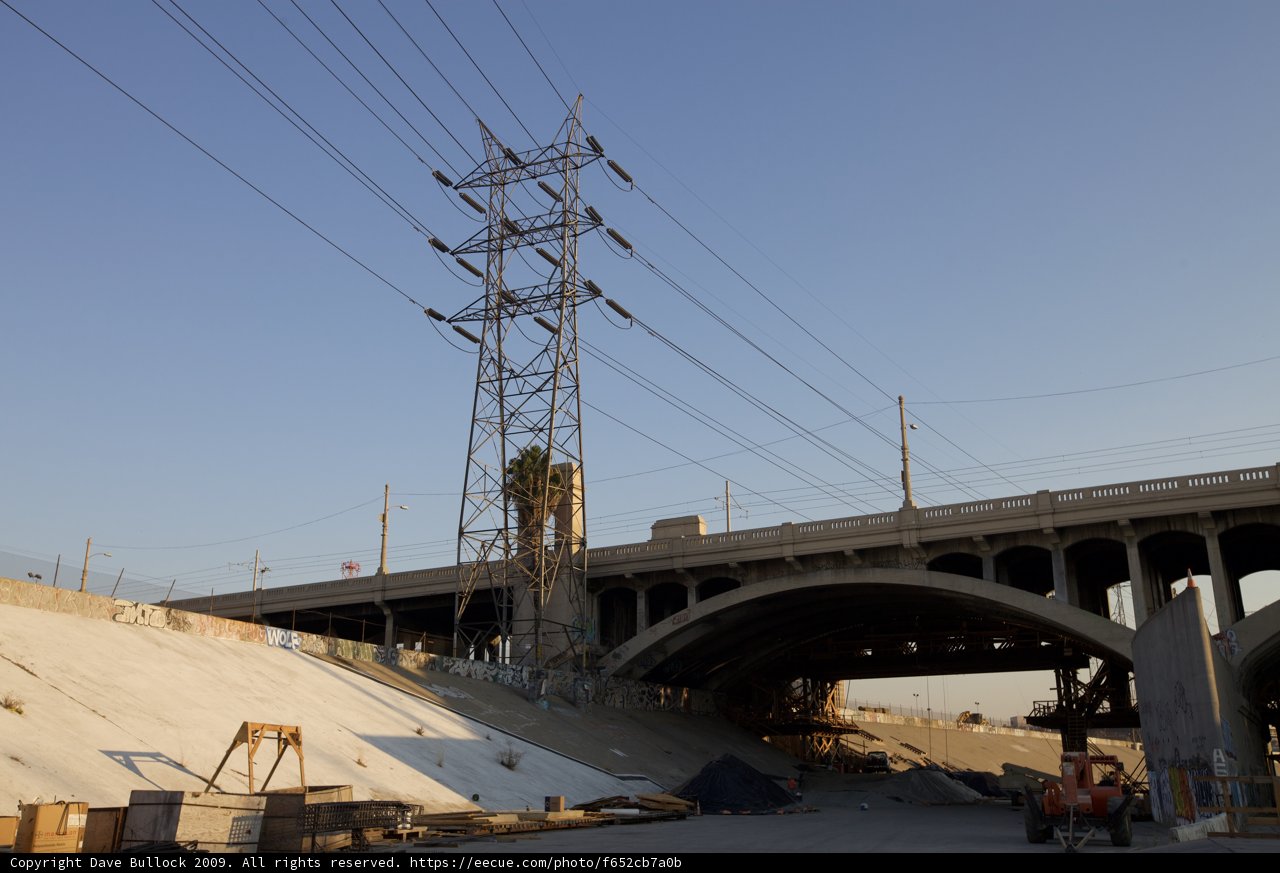 The Arched Bridge Under Construction
