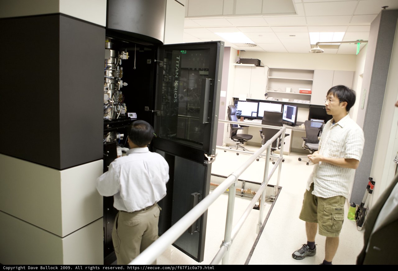 Exploring Computer Technology in a Modern Lab