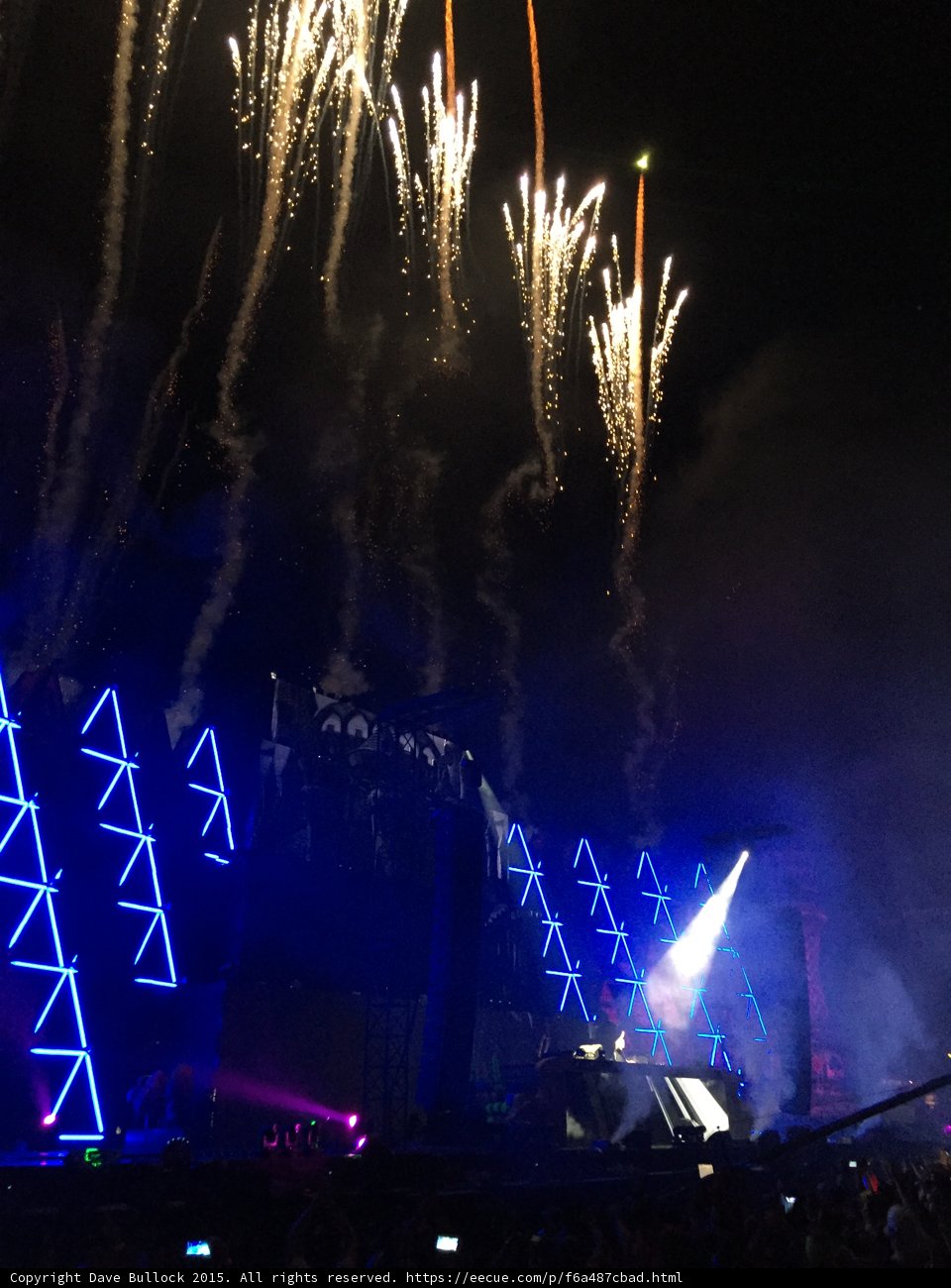 Explosive Lighting at Concert