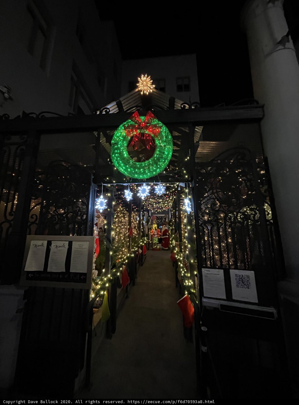 Illuminating the Night: A Festive Wreath in San Francisco