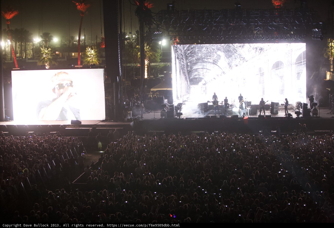Coachella Crowd Enjoys Epic Performance