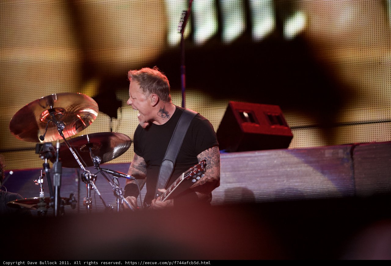 Metallica Rocks Paris with the Black Album