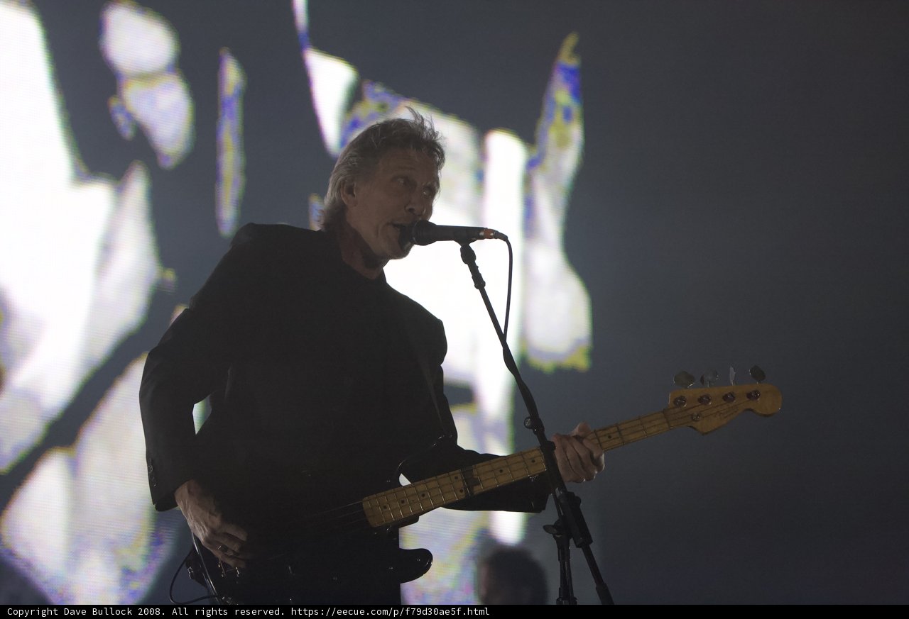 Roger Waters rocks Coachella stage with guitar